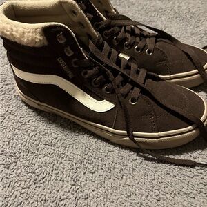 Vans Women’s Brown High-Top Sneakers Suede